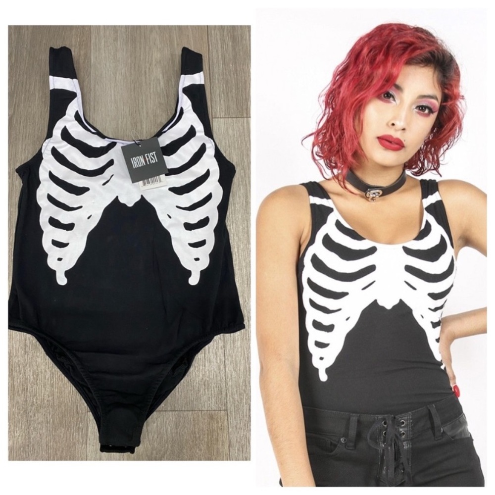 FREE SHIPPING!! IRON FIST bone bodysuit top Black Goth Tee new